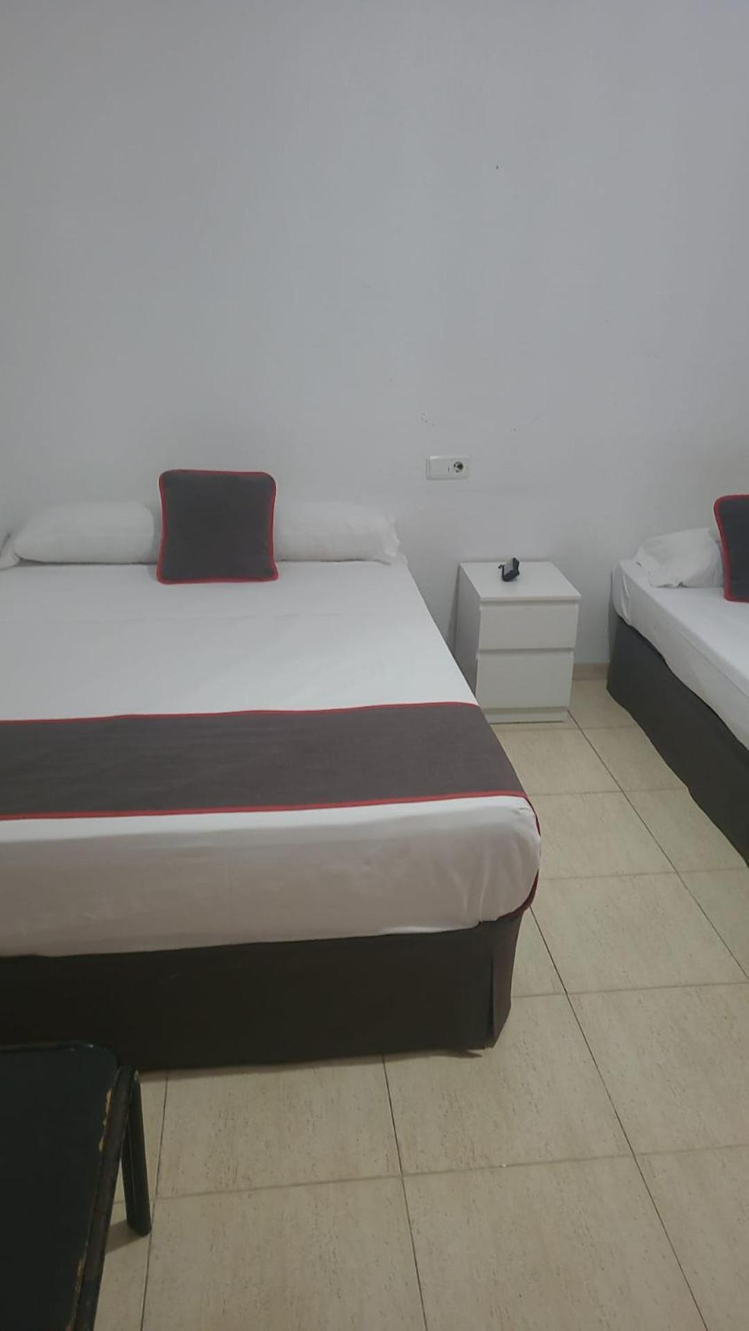 Pension Ayuntamiento Alicante Extérieur photo